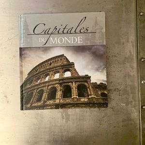 Capitales du monde coffee table book